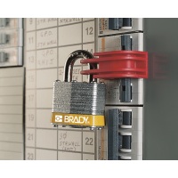Compact circuit breaker lockout